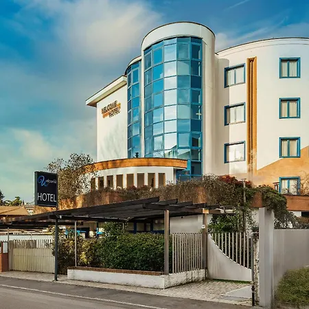 Welcome Hotel 4*