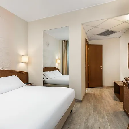 Welcome Hotel
