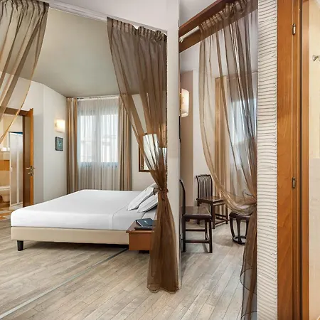 Hotel Welcome 4*