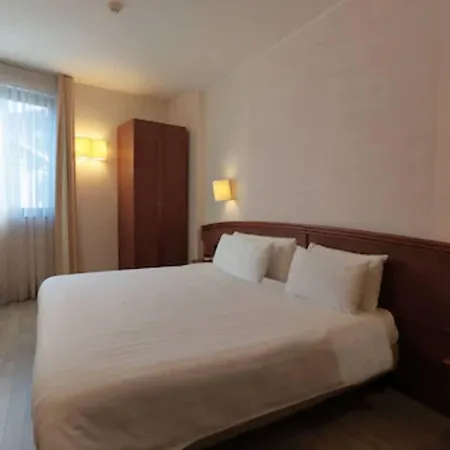 Welcome Hotel