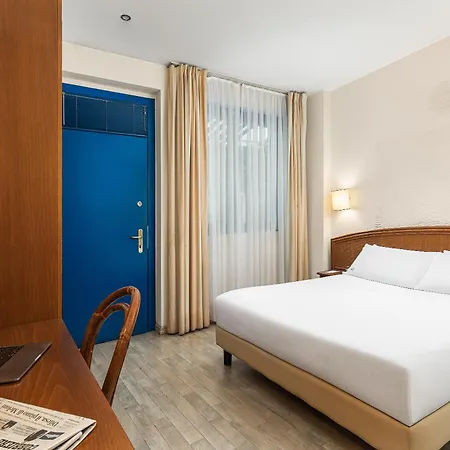 Welcome Hotel 4*
