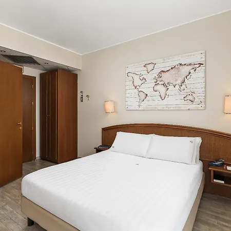 Hotel Welcome 4*