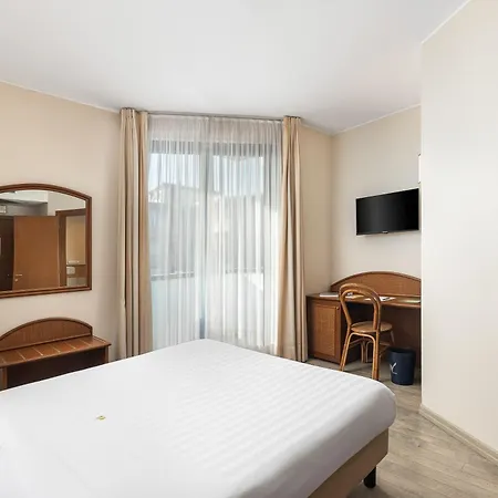 Welcome Hotel 4*