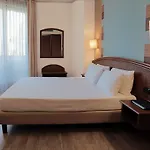 Welcome Hotel